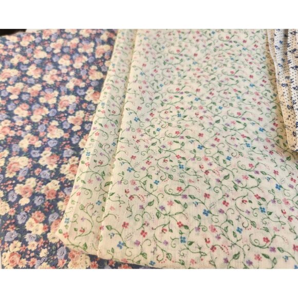 Vintage Calico Fabric Lot Various Floral Patterns Cotton Quilting Craft Material - Picture 2 of 9